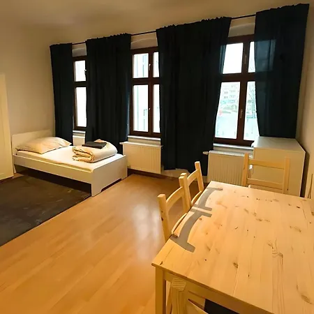 Mit Guter Ausstattung In Zentraler Lage Apartment