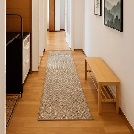 Mit Guter Ausstattung In Zentraler Lage Apartment