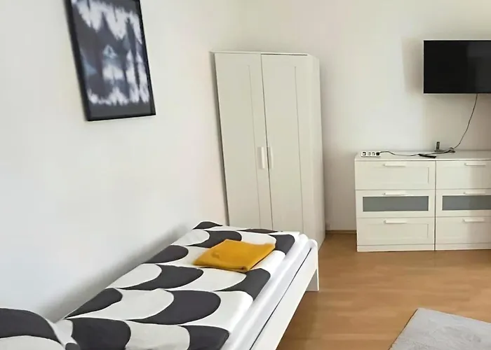 Mit Guter Ausstattung In Zentraler Lage Lägenhet